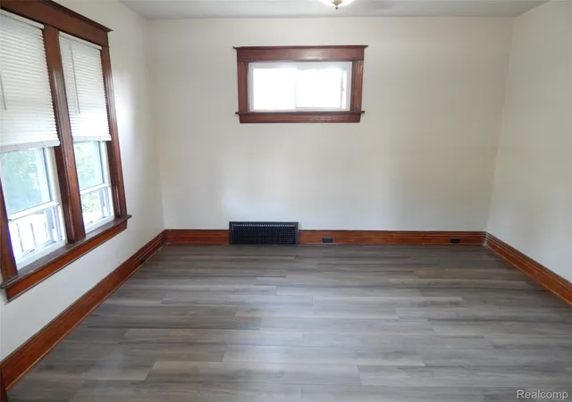 4th image of 1218 Stanton St, Port Huron, MI 48060 | MLS# 20261058946