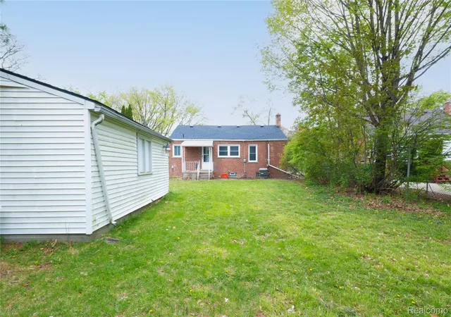 3rd image of 11316 Arcola St, Livonia, MI 48150 | MLS# 20261058948