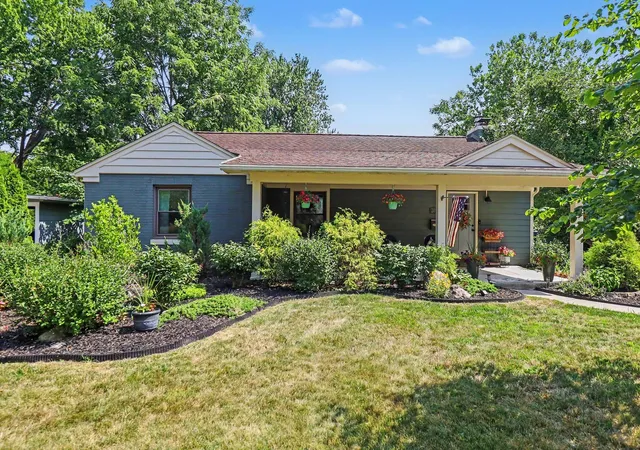 2nd image of 207 W Russell St, Saline, MI 48176 | MLS# 81026039067