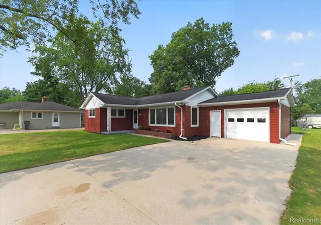 2nd image of 9737 Silverside Dr, South Lyon, MI 48178 | MLS# 20261058952