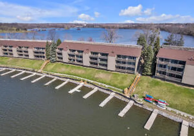 1st image of 820 Cliffs Dr #306, Ypsilanti, MI 48198 | MLS# 81026039074