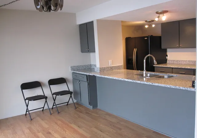 2nd image of 820 Cliffs Dr #306, Ypsilanti, MI 48198 | MLS# 81026039074