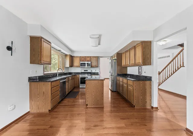 4th image of 4877 Davis Ct, Troy, MI 48085 | MLS# 81026039086
