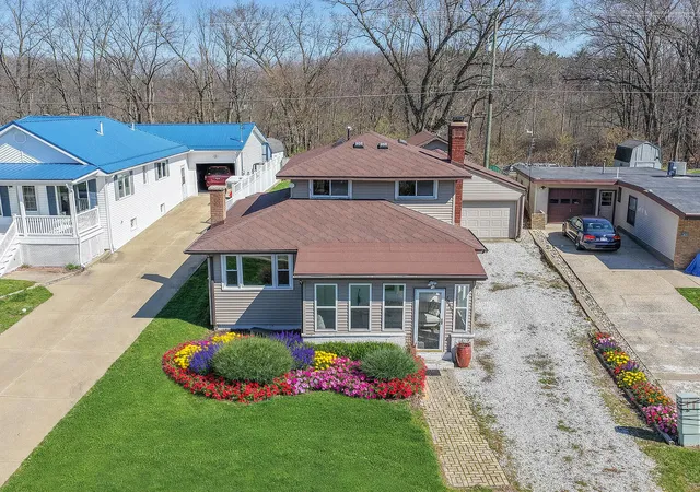 Photo 1 of Single family home for sale at 70649 Sunset Blvd, Union, MI 49130 | MLS# 69026039085 | Listing updated on 2026-08-01