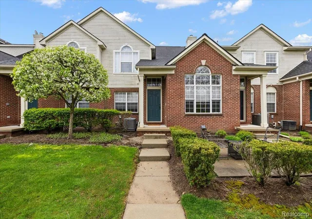 2nd image of 27204 Chantel Dr, Walled Lake, MI 48390 | MLS# 20261058989