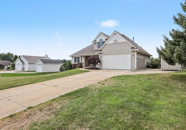 Photo 3 of Single family home for sale at 4053 Lavender Cir, Galesburg, MI 49053 | MLS# 65026039091 | Listing updated on 2026-09-14