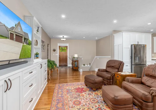 Photo 4 of Single family home for sale at 2961 Bristol Ave NW, Grand Rapids, MI 49544 | MLS# 65026039089 | Listing updated on 2026-08-08