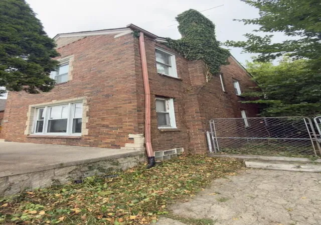 Photo 2 of Single family home for sale at 11545 Kenmoor St, Detroit, MI 48205 | MLS# 81026039097 | Listing updated on 2026-10-03