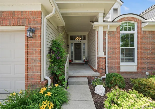 2nd image of 57549 Windmill Pt, New Hudson, MI 48165 | MLS# 20261058995