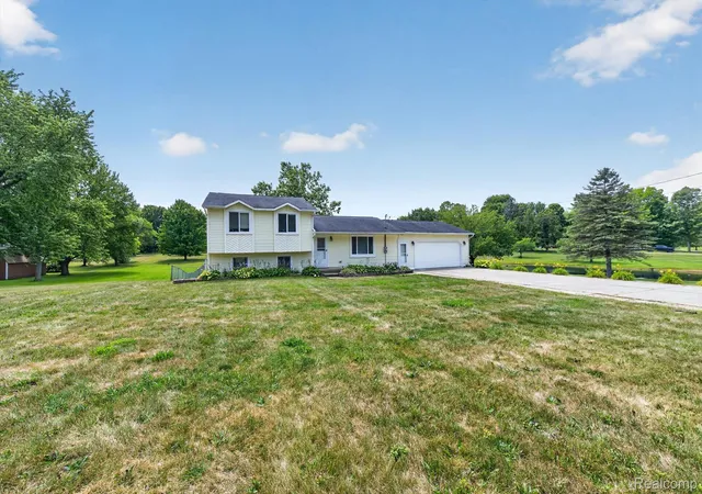 2nd image of 6324 Lucas Rd, Flint, MI 48506 | MLS# 20261058998