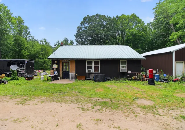2nd image of 6742 150th Ave, Hersey, MI 49639 | MLS# 72026039111