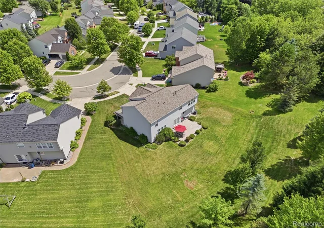 36th image of 957 River Rock Dr, Holly, MI 48442 | MLS# 20261059018