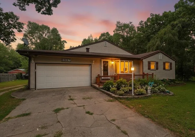 Photo 1 of Single family home for sale at 2937 S 13th Street, Niles, MI 49120 | MLS# 69026039121 | Listing updated on 2026-09-14