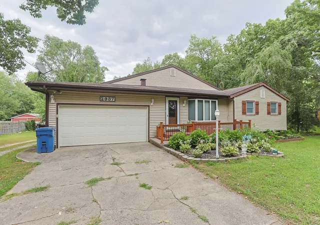 Photo 2 of Single family home for sale at 2937 S 13th Street, Niles, MI 49120 | MLS# 69026039121 | Listing updated on 2026-09-14