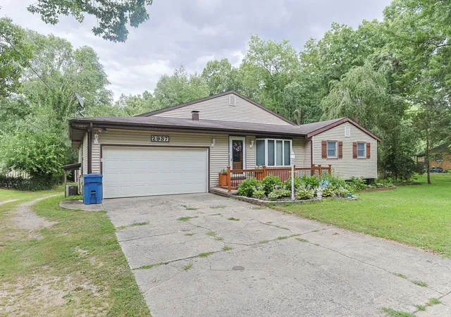 Photo 4 of Single family home for sale at 2937 S 13th Street, Niles, MI 49120 | MLS# 69026039121 | Listing updated on 2026-09-14