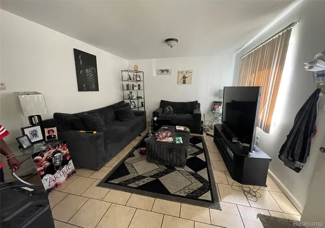 Photo 13 of Single family home for sale at 864 Terry Ave, Pontiac, MI 48340 | MLS# 20261059026 | Listing updated on 2026-07-30