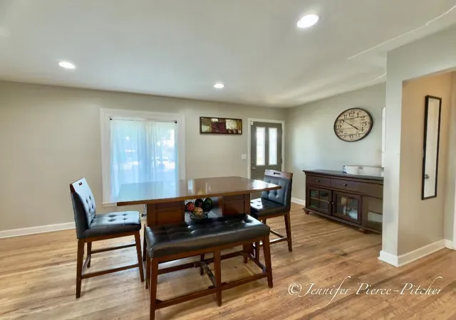 2nd image of 833 Sw Aldon St Sw, Wyoming, MI 49509 | MLS# 65026039123