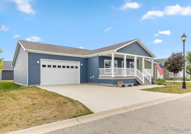 2nd image of 5728 Kingsley Dr, Rockford, MI 49341 | MLS# 65026039135