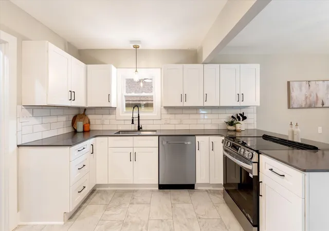 4th image of 2630 Oakwood Ave Ne, Grand Rapids, MI 49505 | MLS# 65026039133