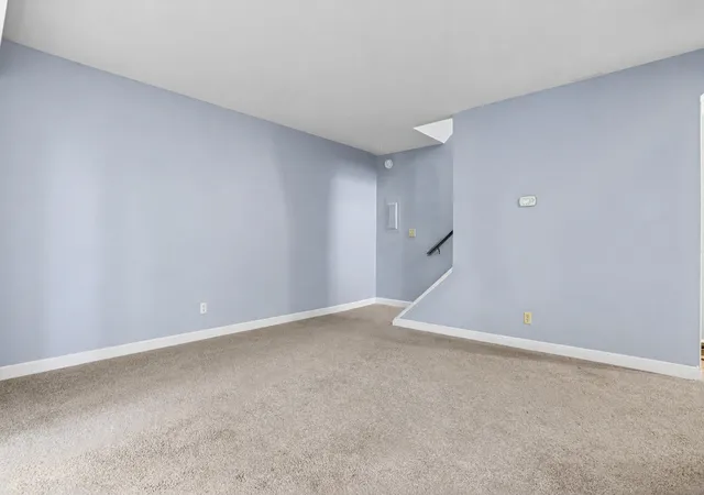 Listing Photo 4 - Condo for sale in building located at 3517 Kenbrooke Ct, Kalamazoo, MI 49008
