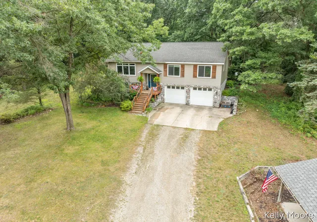 Photo 1 of Single family home for sale at 11856 Berridge Rd, Greenville, MI 48838 | MLS# 65026039130 | Listing updated on 2026-10-01
