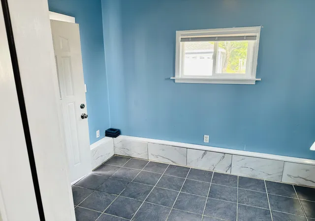 Photo 4 of Single family home for sale at 2174 S Getty St, Muskegon, MI 49444 | MLS# 71026039129 | Listing updated on 2026-09-17