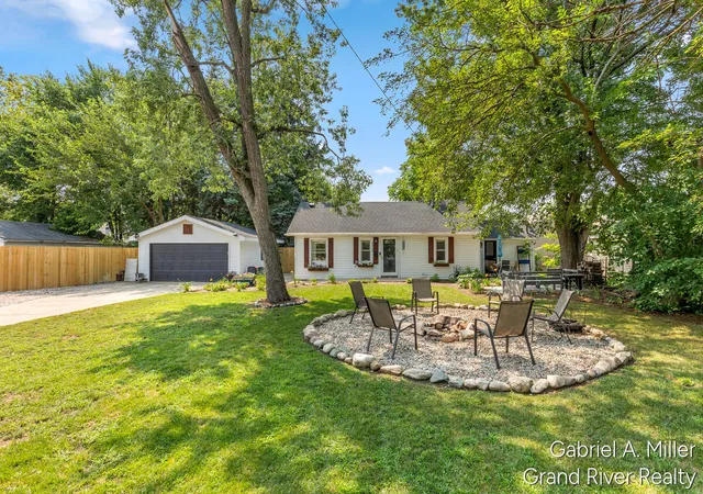 1st image of 2309 Dalton Ave Sw, Wyoming, MI 49519 | MLS# 65026039138