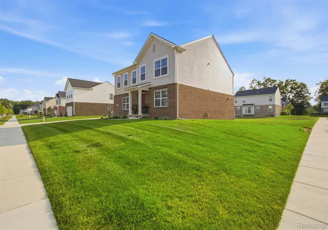 3rd image of 14218 Old Oak Trl, Van Buren Township, MI 48111 | MLS# 20261059052