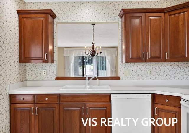 5th image of 851 Claremont Ct, Holland, MI 49423 | MLS# 71026039156