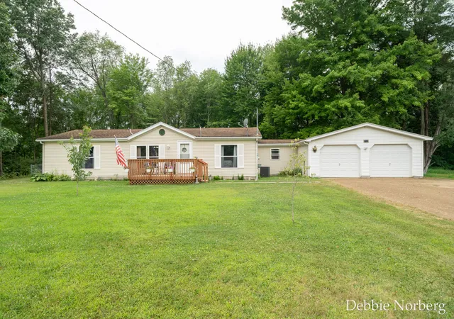 1st image of 2122 Maple Ln, Hastings, MI 49058 | MLS# 65026039148