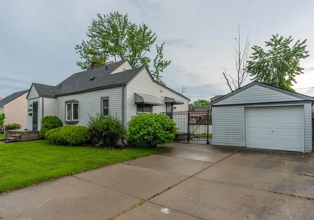 Photo 2 of Single family home for sale at 22820 Pleasant St, Saint Clair Shores, MI 48080 | MLS# 58050216574 | Listing updated on 2026-09-02