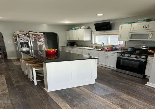 Photo 3 of Single family home for sale at 124 E Stephenson St, Morenci, MI 49256 | MLS# 56050216575 | Listing updated on 2026-09-26