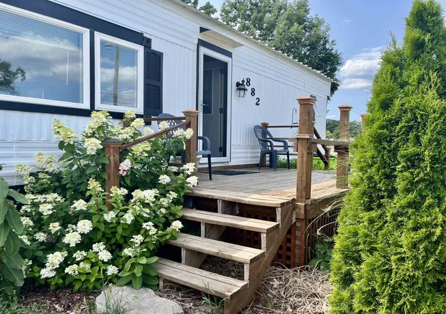 1st image of 882 Crestwood Ln, Traverse City, MI 49686 | MLS# 78080071651