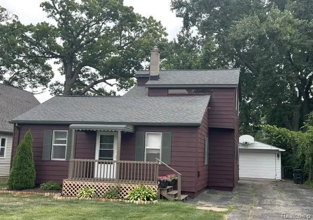 Photo 1 of Single family home for sale at 1867 Maddy Ln, Keego Harbor, MI 48320 | MLS# 20261059076 | Listing updated on 2026-10-21