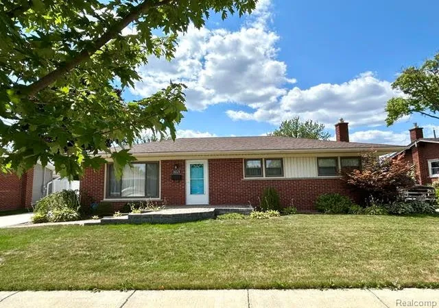 1st image of 31225 Kenwood Ave, Madison Heights, MI 48071 | MLS# 20261059078