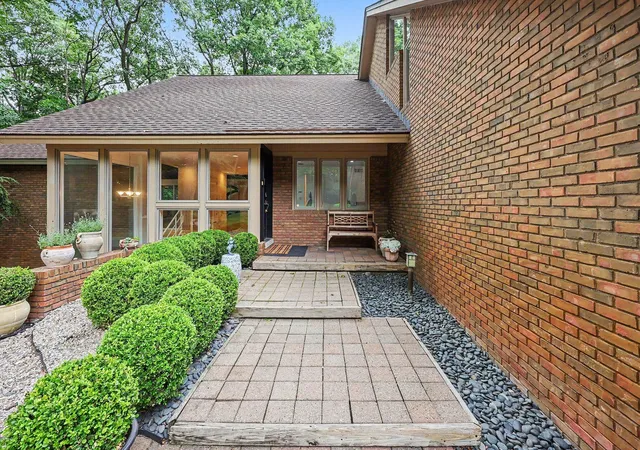 5th image of 5315 Red Fox Run, Ann Arbor, MI 48105 | MLS# 81026039160