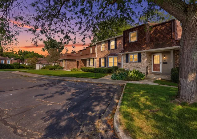 Photo 4 of Condo for sale at 2573 Bristol Ter, Saint Joseph, MI 49085 | MLS# 69026039161 | Listing updated on 2026-09-07