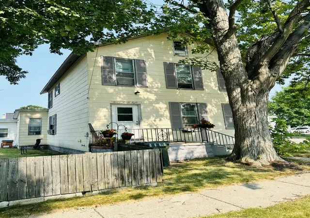 Photo 1 of Single family home for sale at 1298 Spring St, Muskegon, MI 49442 | MLS# 71026039164 | Listing updated on 2026-09-10