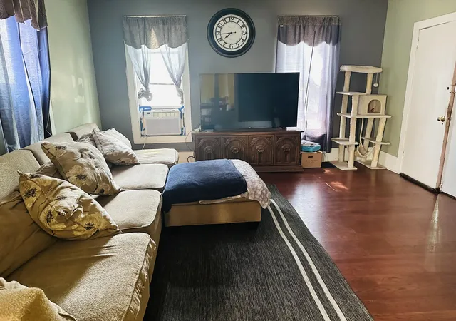 Photo 3 of Single family home for sale at 1298 Spring St, Muskegon, MI 49442 | MLS# 71026039164 | Listing updated on 2026-09-10