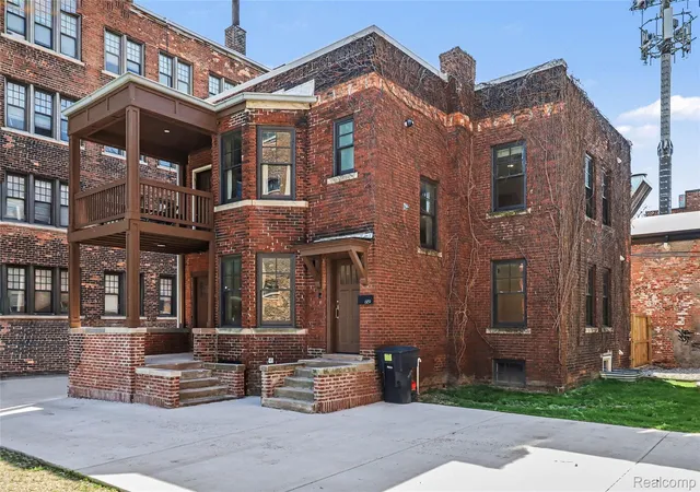 Photo 3 of Condo for sale at 689 W Alexandrine St, Detroit, MI 48201 | MLS# 20261059096 | Listing updated on 2026-08-22