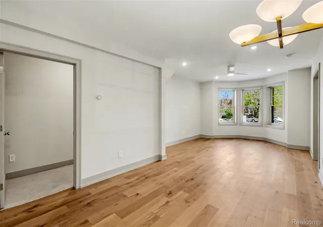 Listing Photo 5 - Condo for sale in building located at 691 W Alexandrine St, Detroit, MI 48201