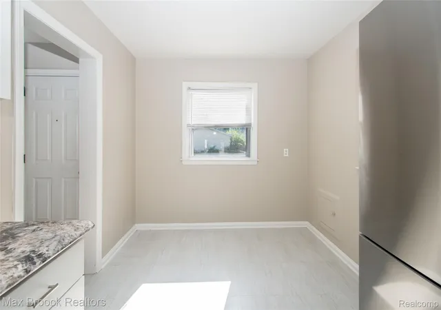 4th image of 23100 Hoover Ave, Hazel Park, MI 48030 | MLS# 20261059102