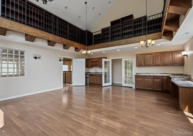 Photo 2 of Mansion for sale at 29 Marlborough Dr, Bloomfield Hills, MI 48302 | MLS# 20261059105 | Listing updated on 2026-08-25