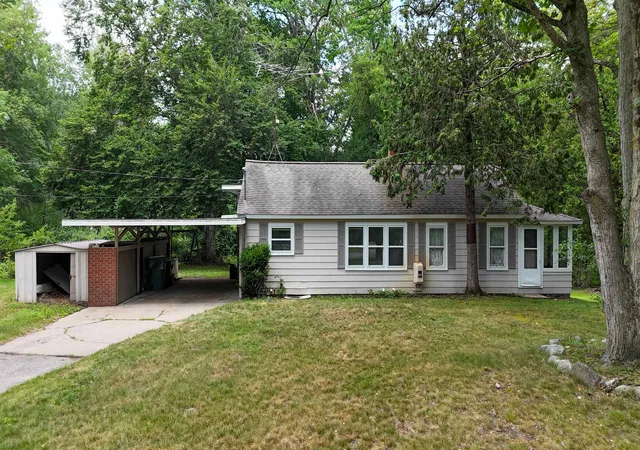 2nd image of 10996 S Grant Ave, Clare, MI 48617 | MLS# 79080071657