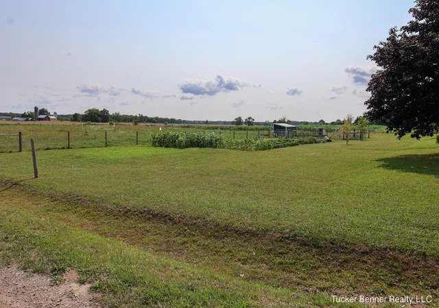 3rd image of 11309 Brickyard Rd, Holton, MI 49425 | MLS# 71026039183