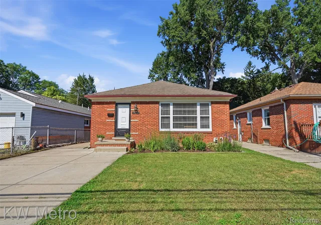 1st image of 522 S Campbell Rd, Royal Oak, MI 48067 | MLS# 20261059130