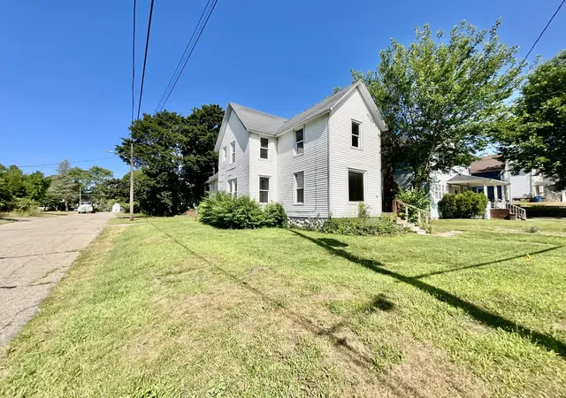 1st image of 46 Byron St, Battle Creek, MI 49017 | MLS# 65026039199