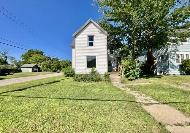 2nd image of 46 Byron St, Battle Creek, MI 49017 | MLS# 65026039199