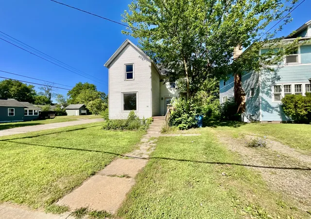 3rd image of 46 Byron St, Battle Creek, MI 49017 | MLS# 65026039199