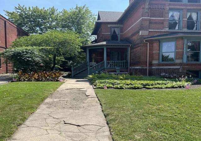 Photo 4 of Single family home for sale at 461 W Alexandrine St, Detroit, MI 48201 | MLS# 81026039193 | Listing updated on 2026-09-07
